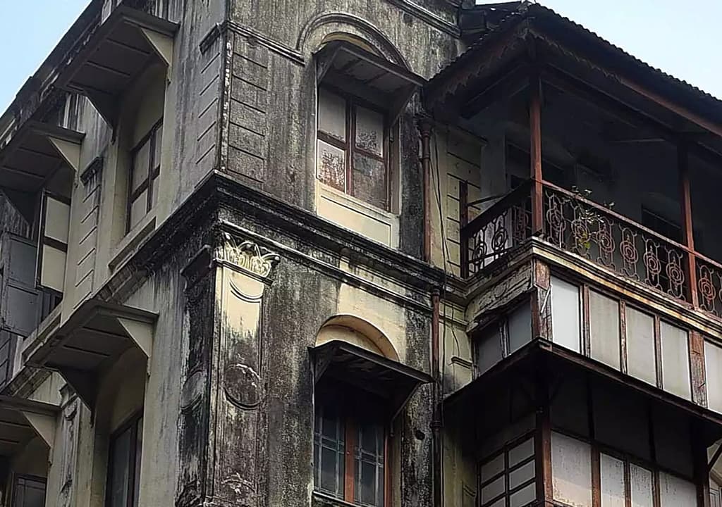 Mumbai-Old-Building : Maharashtra-reduces-stamp-duty-to-Rs-1,000-for-self-redeveloped-flats