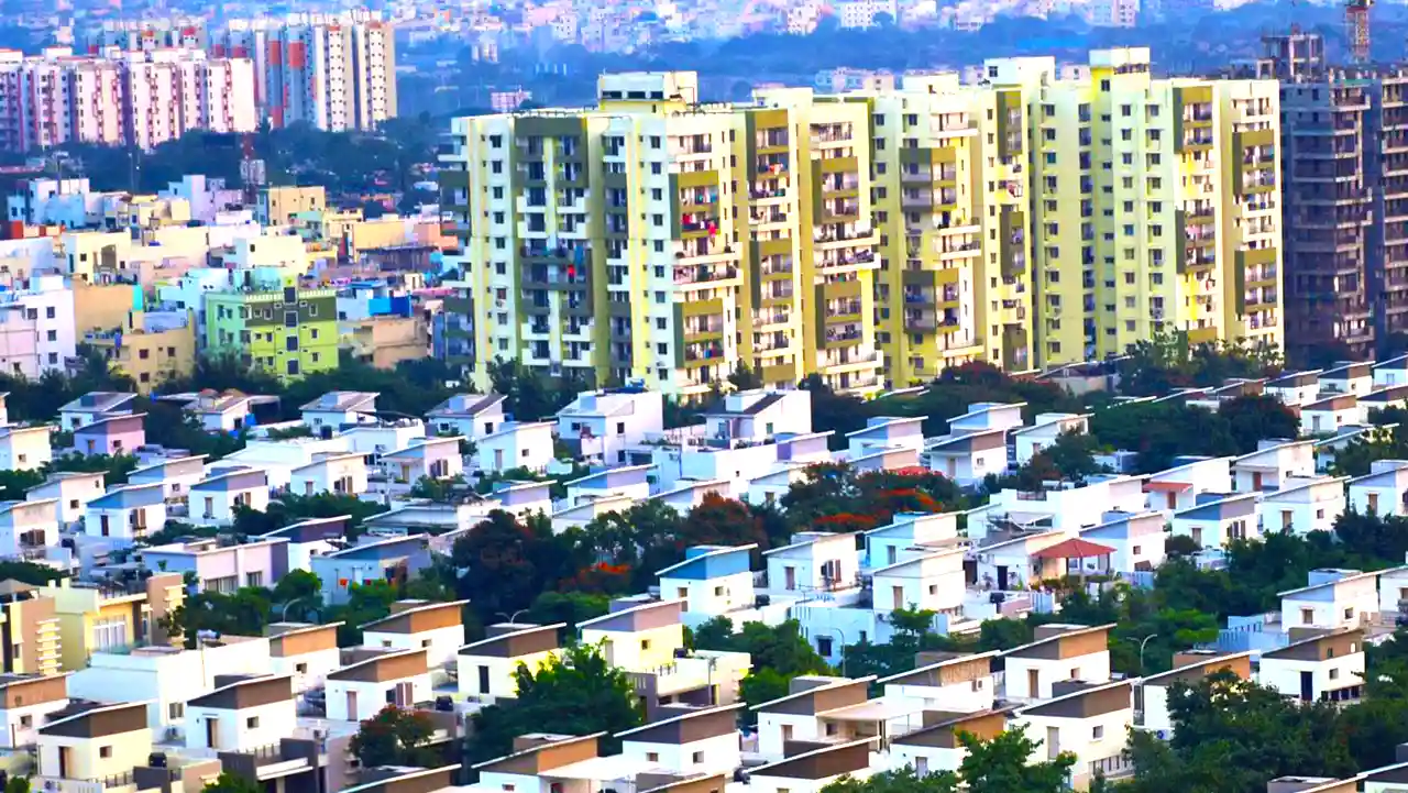 Hyderabad-Property-Market-Thrives-25-percent-Surge-in-Registrations-Signals-Robust-Real-Estate-Activity