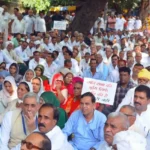 Mahapanchayat-of-villagers-from-Delhi-and-Haryana-gathered-at-Jantar-Mantar-on-Sunday,-expressing-their-growing-frustration-with-the-governments-handling-of-rural-issues