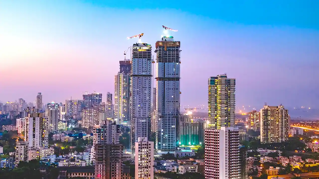 Despite-festive-sales-surge-in-real-estate,-major-discounts-are-absent-with-developers-focusing-on-streamlined-payment-plans-amid-steady-market-demand